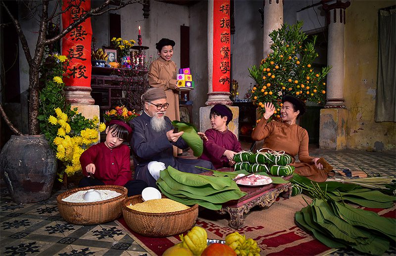 Nồi bánh chưng là hình ảnh ấm áp và đặc trưng nhất của ngày Tết Nguyên Đán.