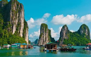 Vịnh Hạ Long - Kỳ Quan Thiên Nhiên Hùng Vĩ Và Biểu Tượng Du Lịch Việt Nam