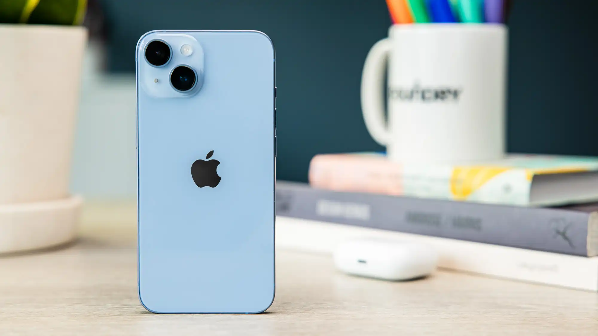 Review Iphone 14 - Màn hình hiển thị và trải nghiệm giải trí