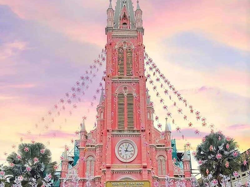 Vẻ đẹp kiến trúc Gothic độc đáo của Nhà thờ Tân Định.