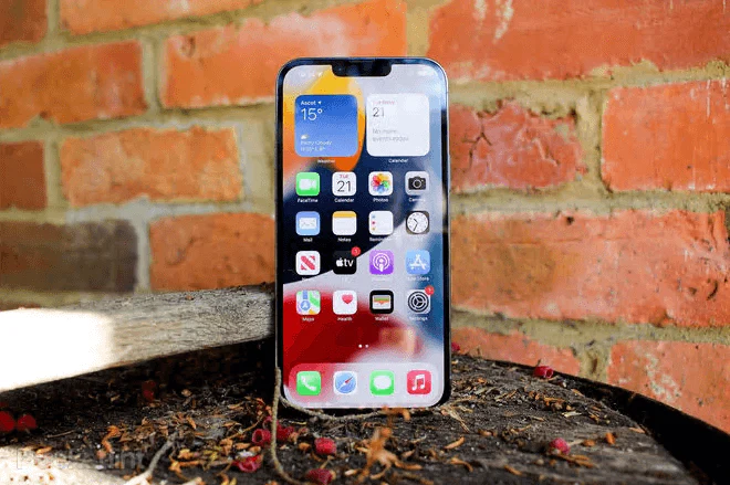 Iphone 13 - Chip A15 Bionic vẫn đủ mạnh cho nhu cầu phổ thông Iphone 13 - Chip A15 Bionic vẫn đủ mạnh cho nhu cầu phổ thông