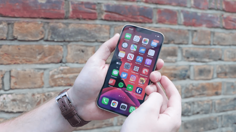 Iphone 13 - Ngoại hình quen thuộc nhưng vẫn dễ dùng Iphone 13 - Ngoại hình quen thuộc nhưng vẫn dễ dùng